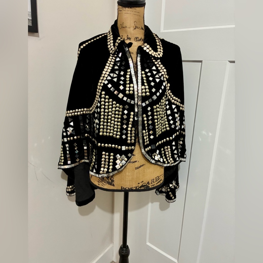 Free People Encore Embellished Velvet Cape NWT - Picture 9 of 14